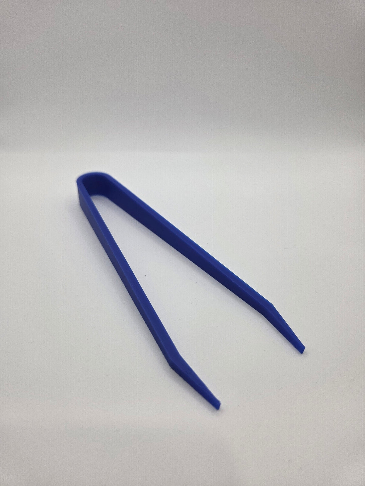 Tweezers